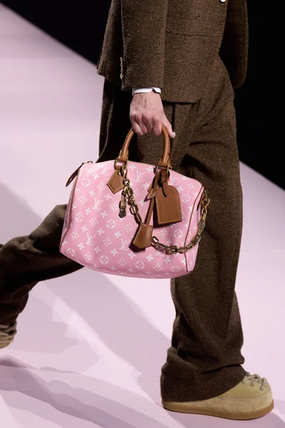 Look 1